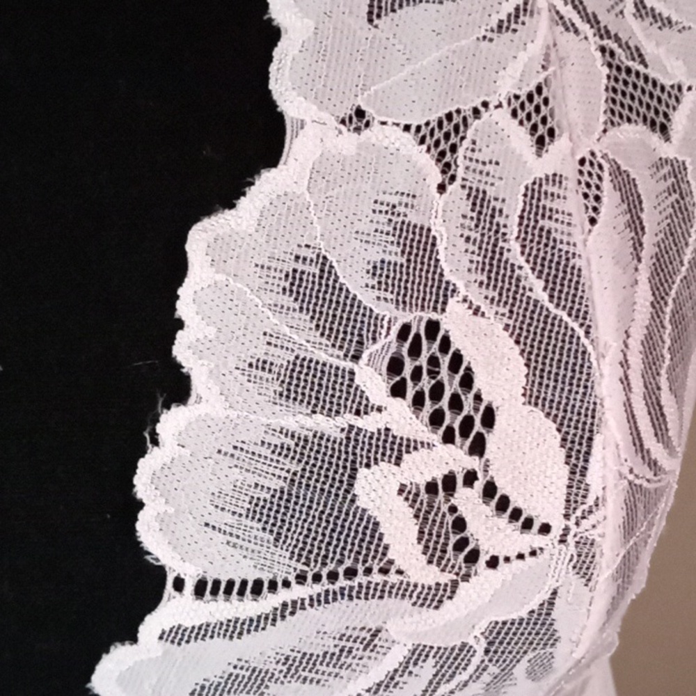 Pale pink Lingerie - Picture 2 of 13